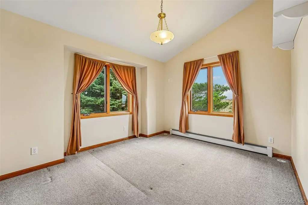 6915 Rabbit Mountain Road Longmont CO 80503