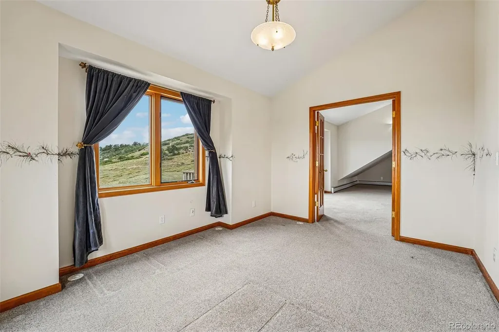 6915 Rabbit Mountain Road Longmont CO 80503
