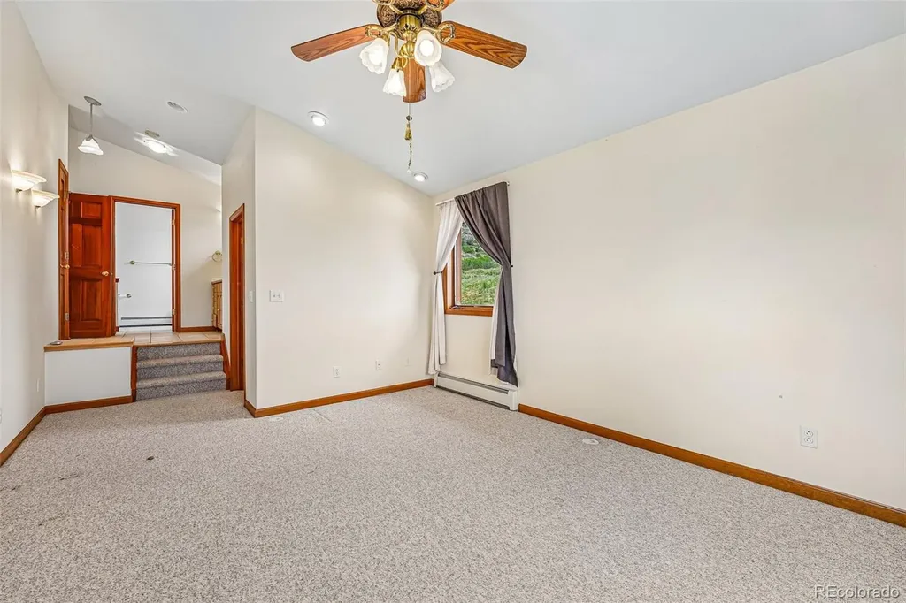 6915 Rabbit Mountain Road Longmont CO 80503