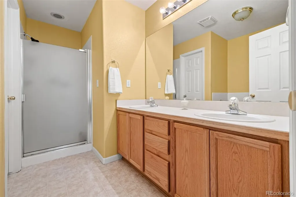 15555 E 40th Avenue Denver CO 80239