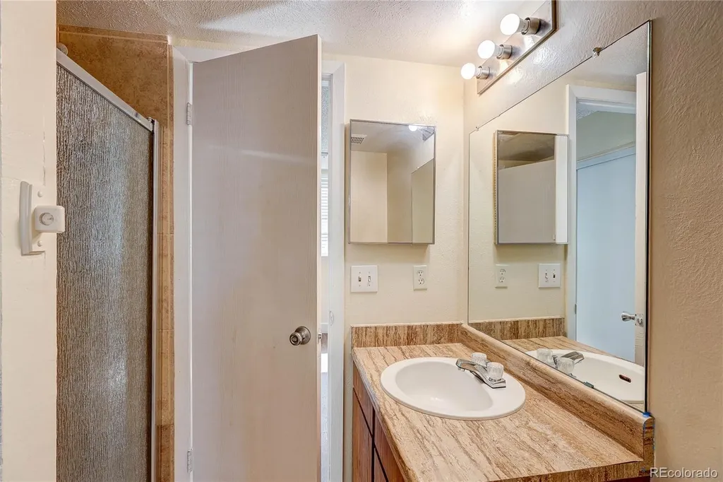 3853 S Genoa Court Aurora CO 80013