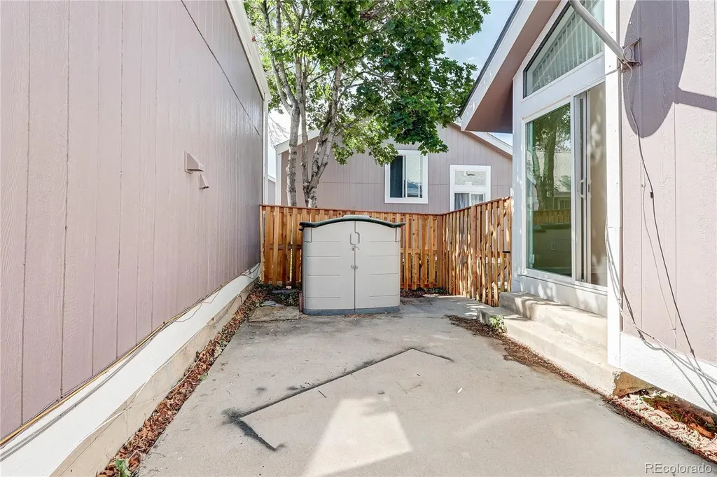 3853 S Genoa Court Aurora CO 80013