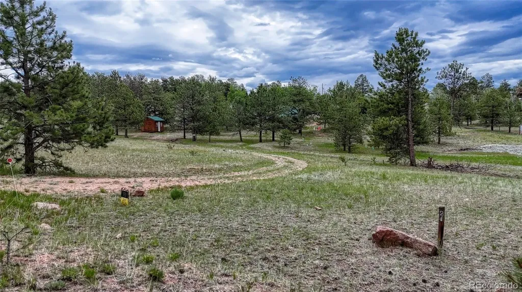 330 Arrowhead Dr Drive Florissant CO 80816