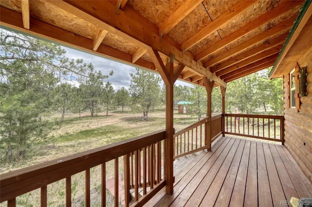 330 Arrowhead Dr Drive Florissant CO 80816