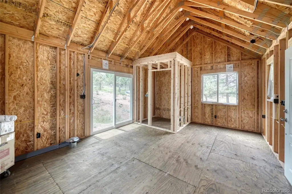 330 Arrowhead Dr Drive Florissant CO 80816