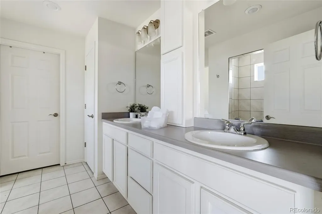 4524 N Picadilly Court Aurora CO 80019