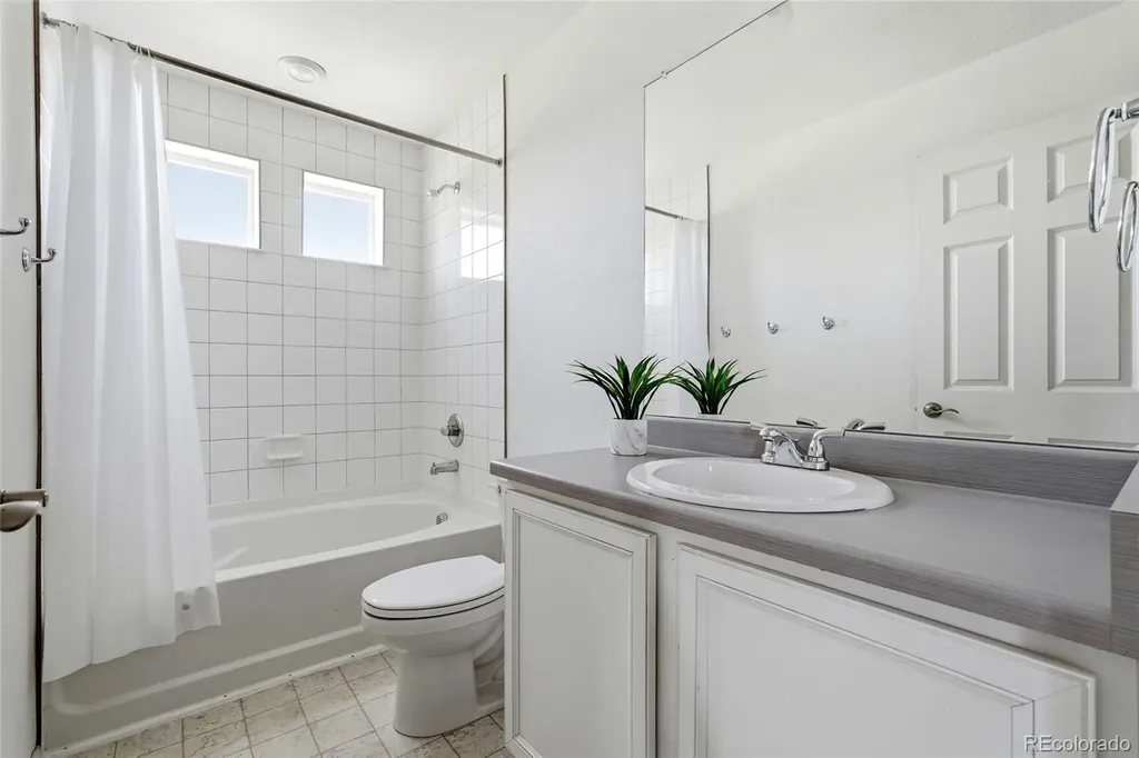 4524 N Picadilly Court Aurora CO 80019