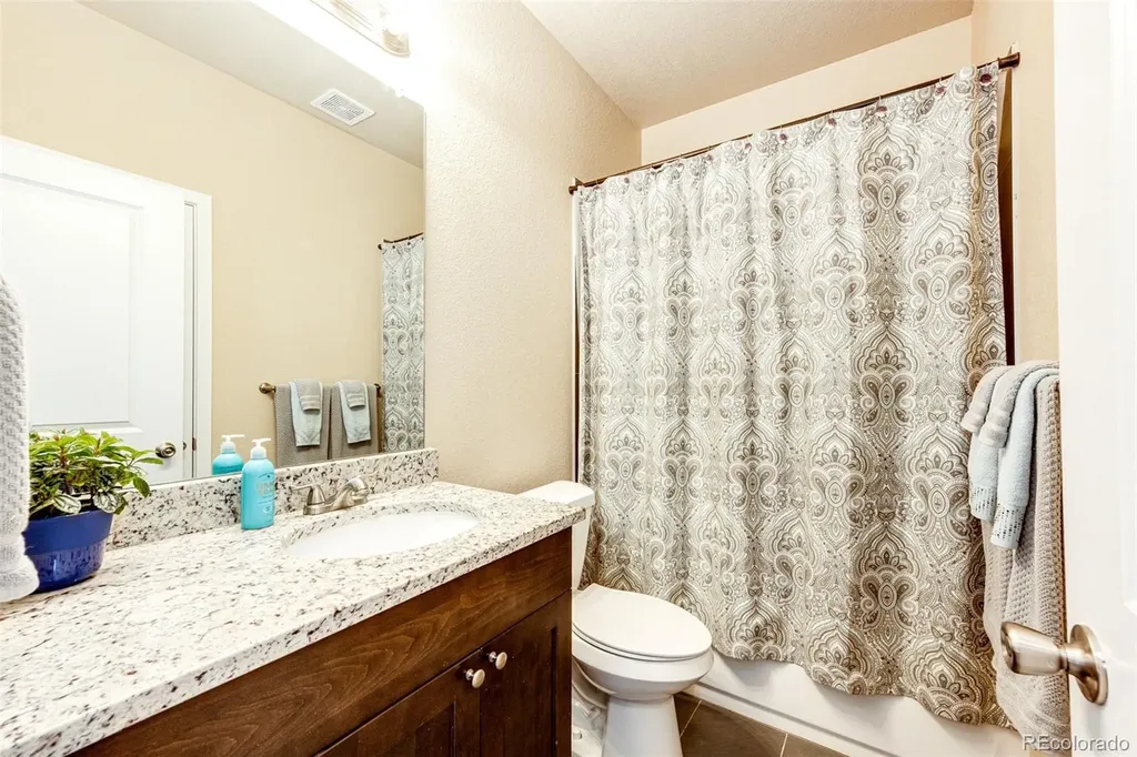 565 S 3rd Avenue Deer Trail CO 80105
