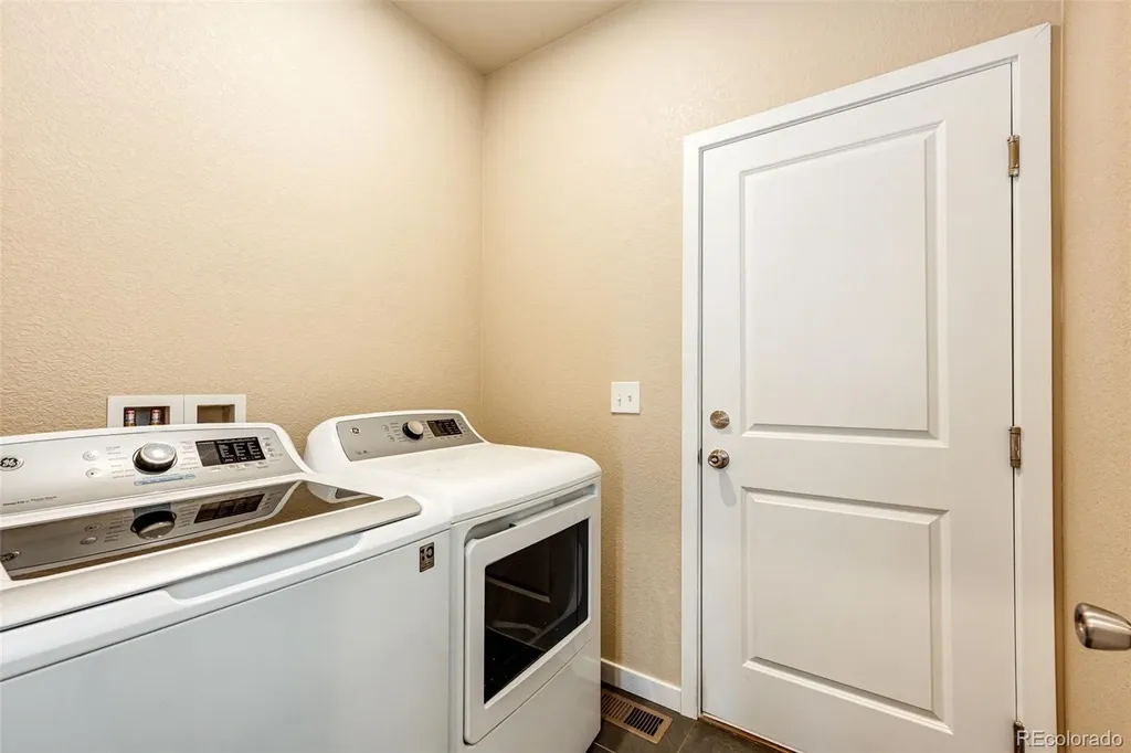 565 S 3rd Avenue Deer Trail CO 80105