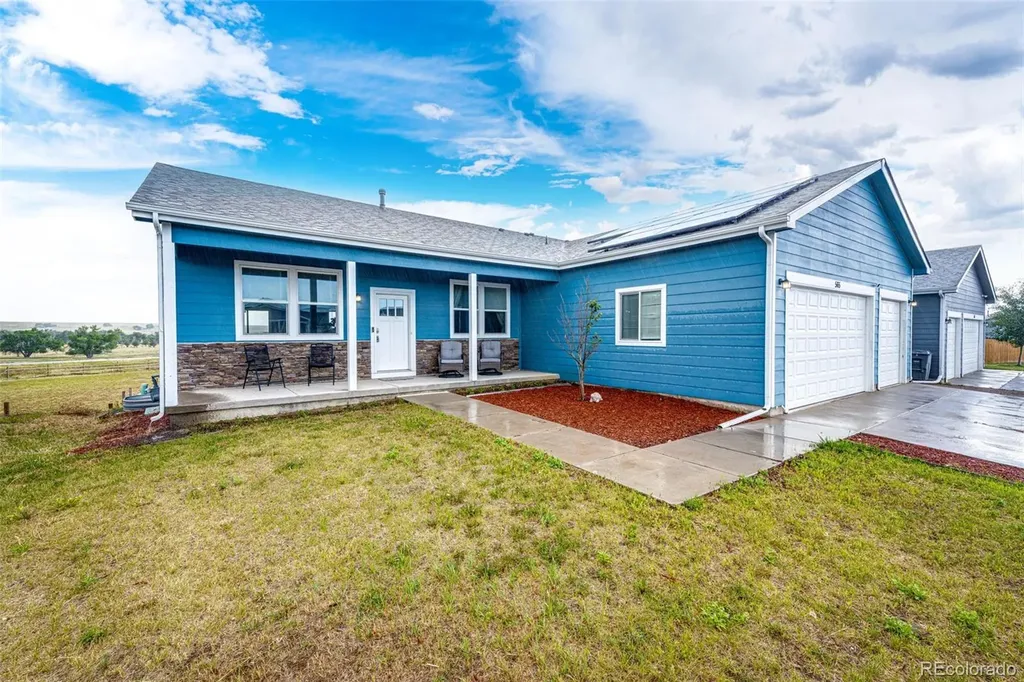 565 S 3rd Avenue Deer Trail CO 80105