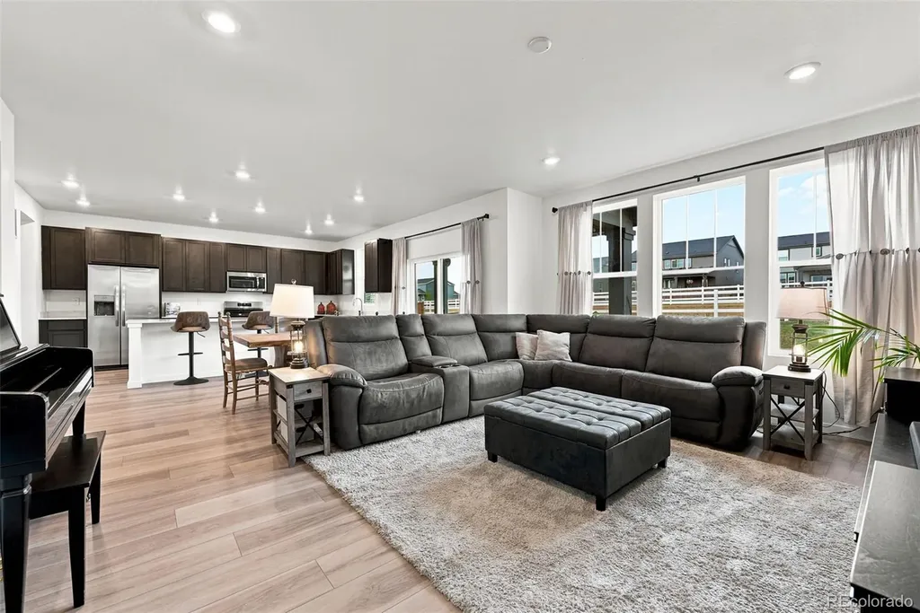 2144 S Fultondale Court Aurora CO 80018