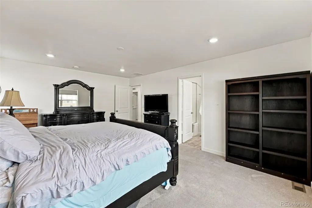 2144 S Fultondale Court Aurora CO 80018
