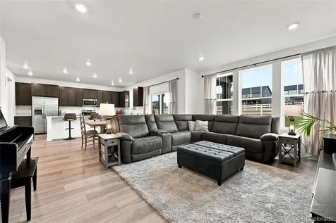 2144 S Fultondale Court Aurora CO 80018