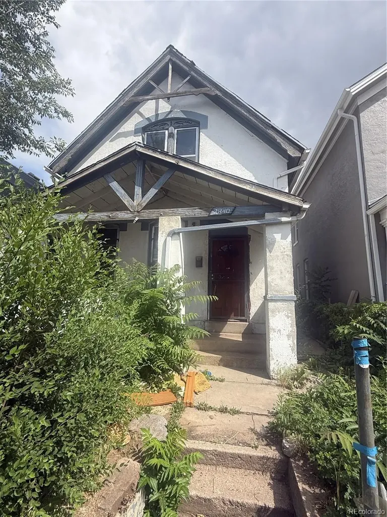 2840 Arapahoe Street Denver CO 80205