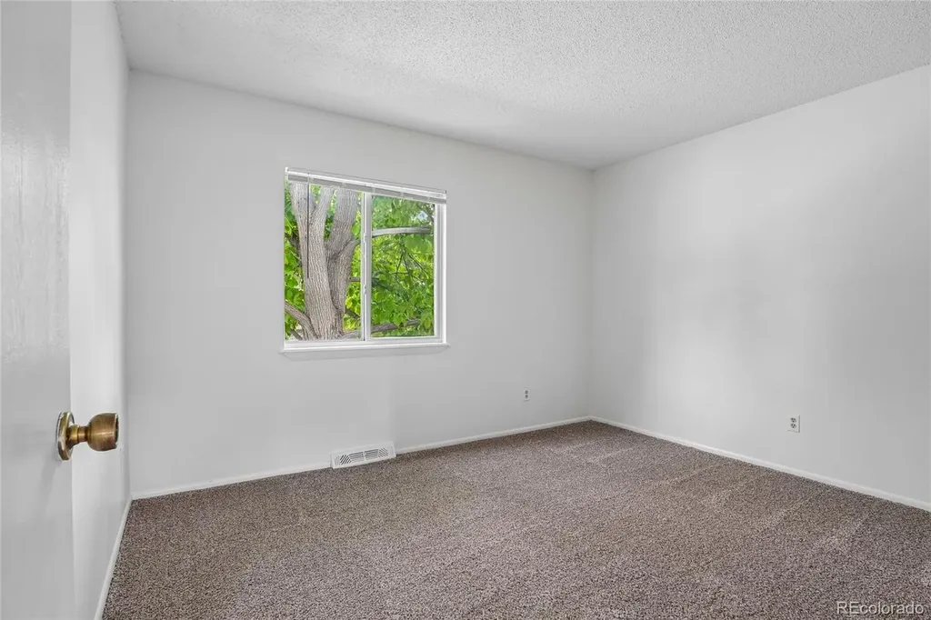 5043 E Weaver Place Centennial CO 80121