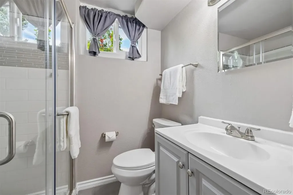 1843 S Glencoe Street Denver CO 80222
