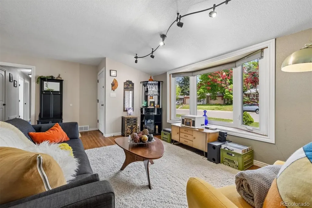 1843 S Glencoe Street Denver CO 80222