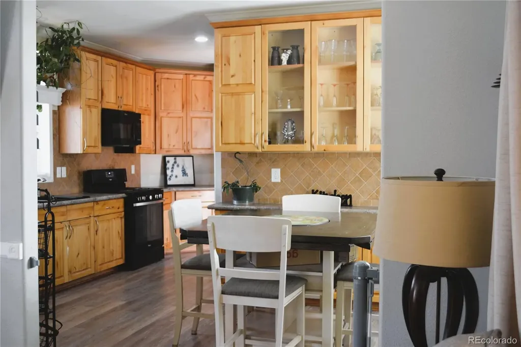 304 Barnard Court Longmont CO 80501
