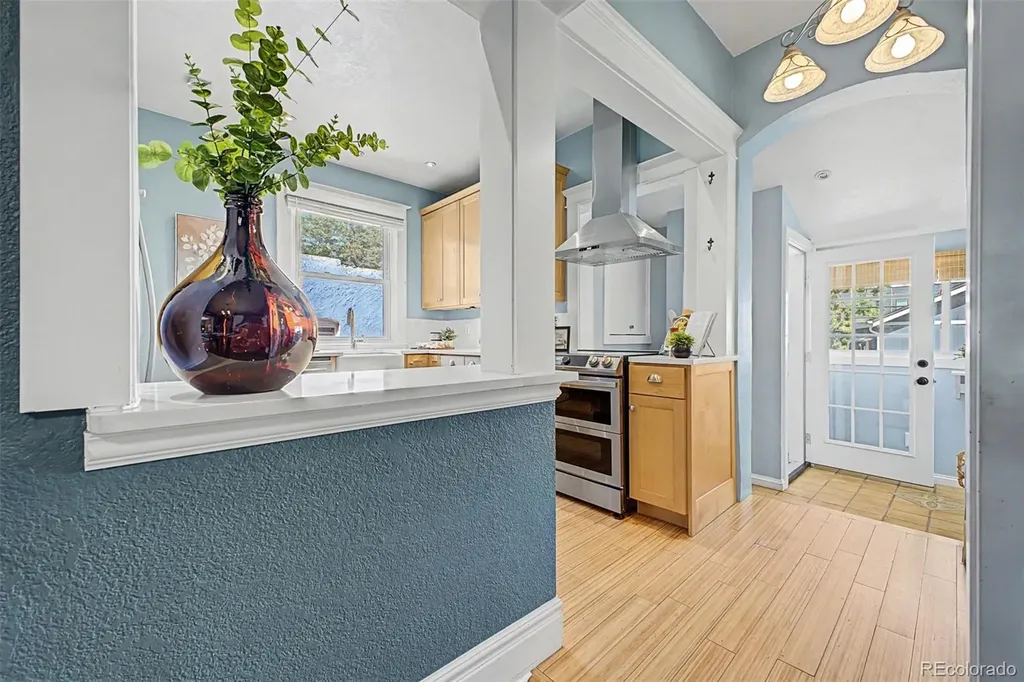 4230 Lipan Street Denver CO 80211