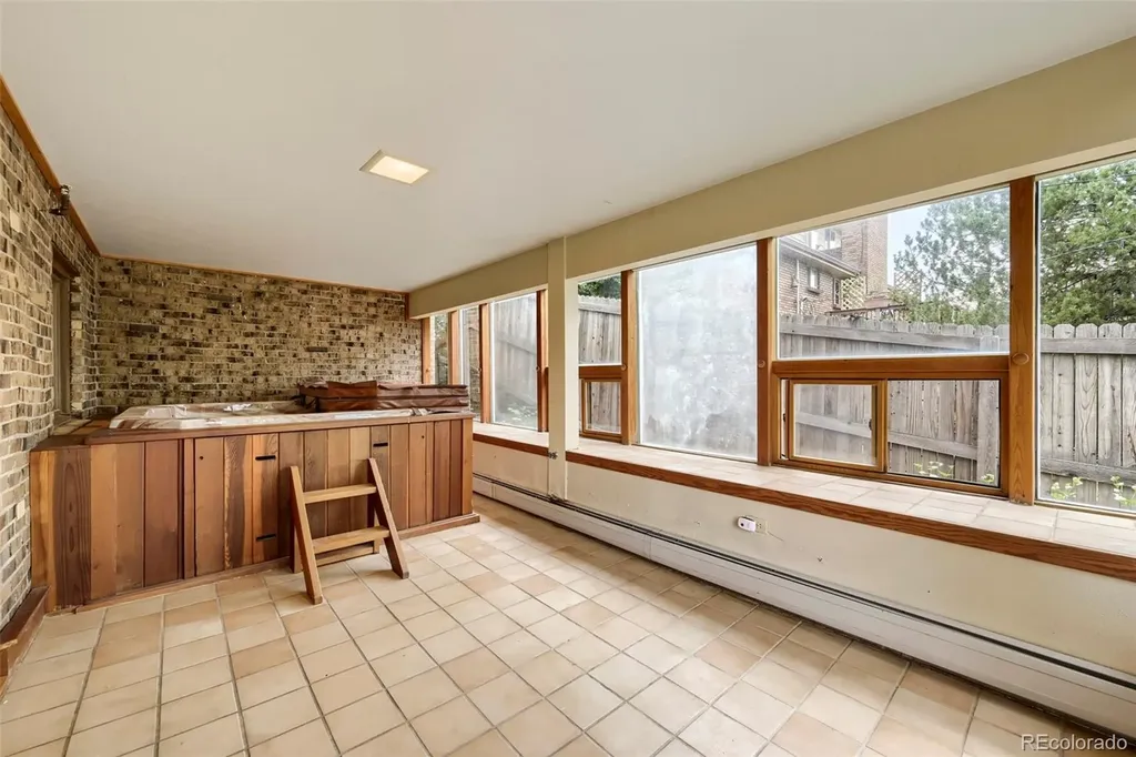 8107 W 71st Place Arvada CO 80004