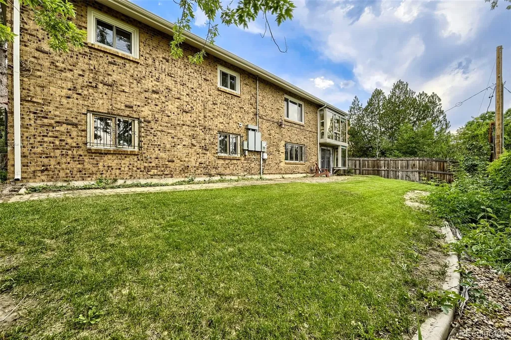 8107 W 71st Place Arvada CO 80004