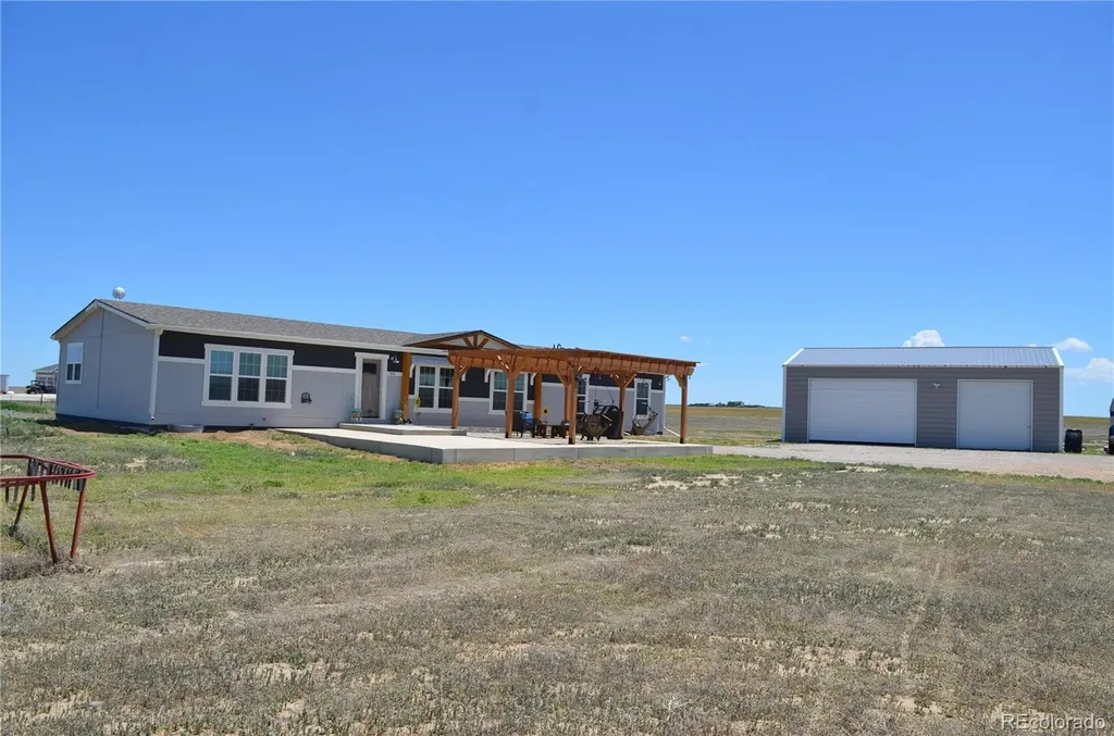 5676 County Road 77 Roggen CO 80652