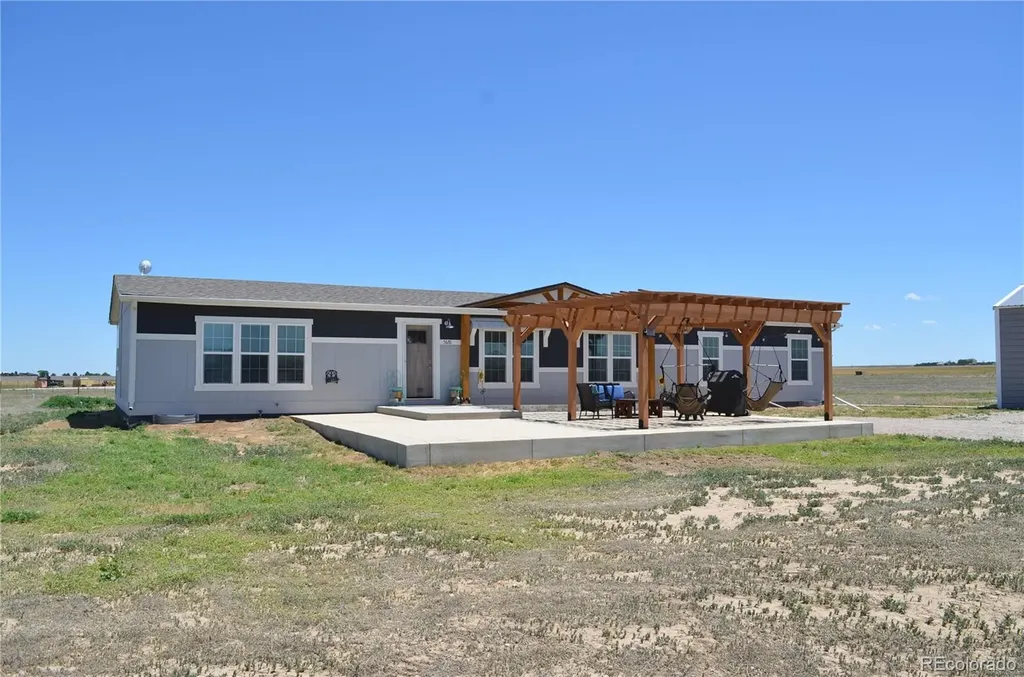 5676 County Road 77 Roggen CO 80652