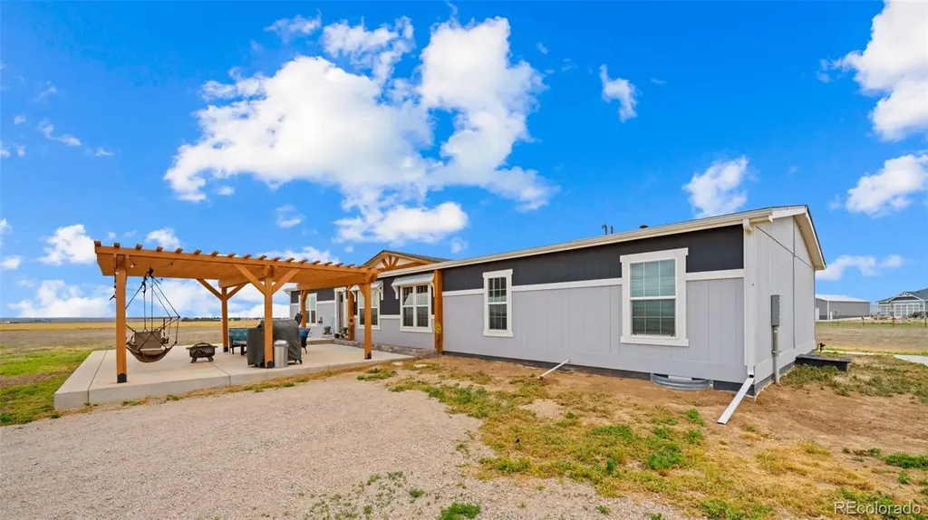 5676 County Road 77 Roggen CO 80652