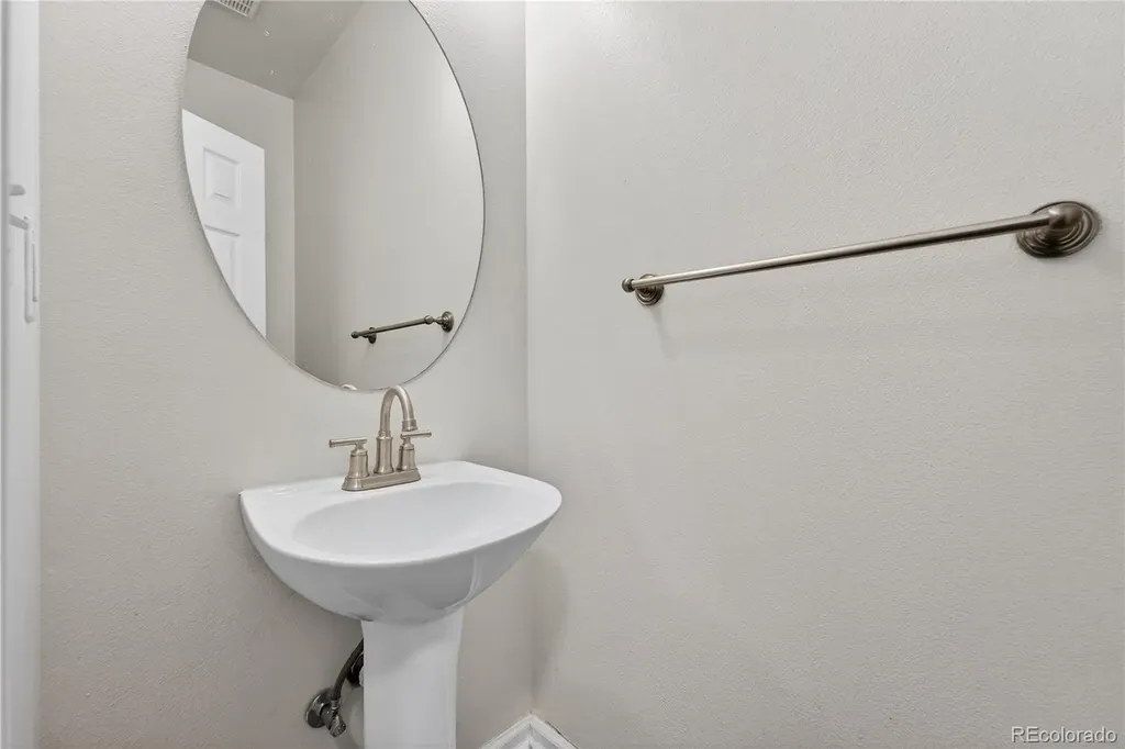 5555 E Briarwood Avenue Centennial CO 80122