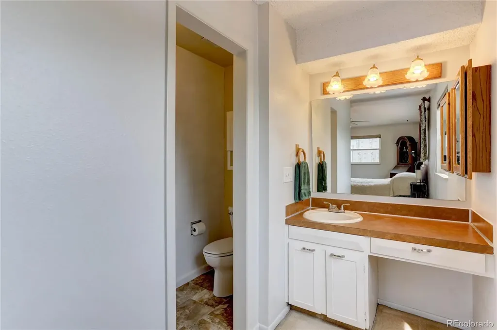 7053 E Maplewood Avenue Centennial CO 80111