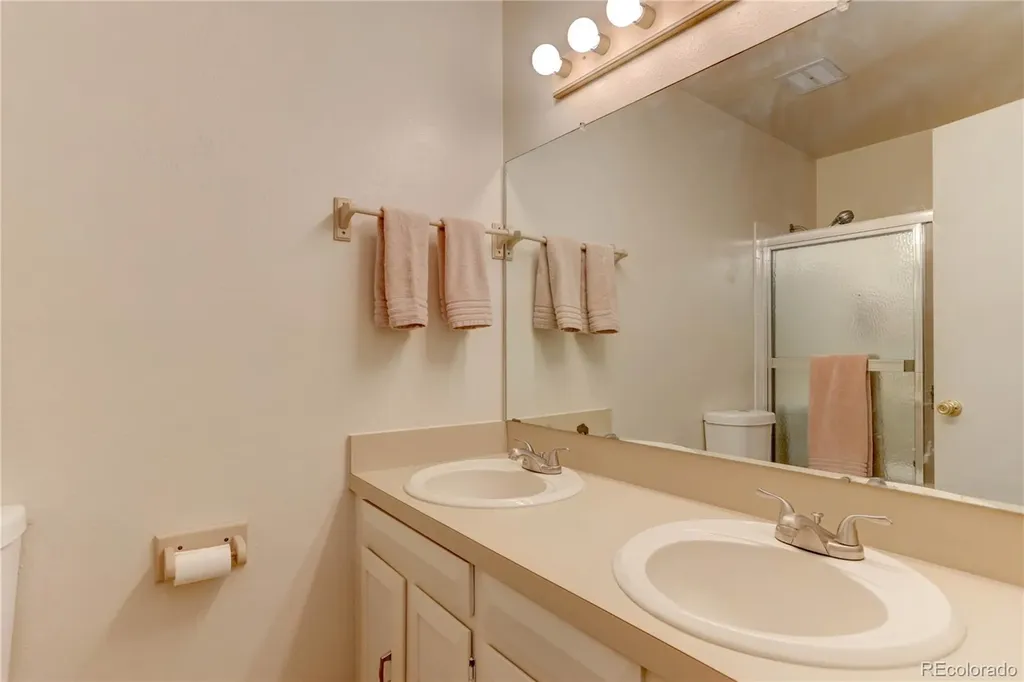 7053 E Maplewood Avenue Centennial CO 80111