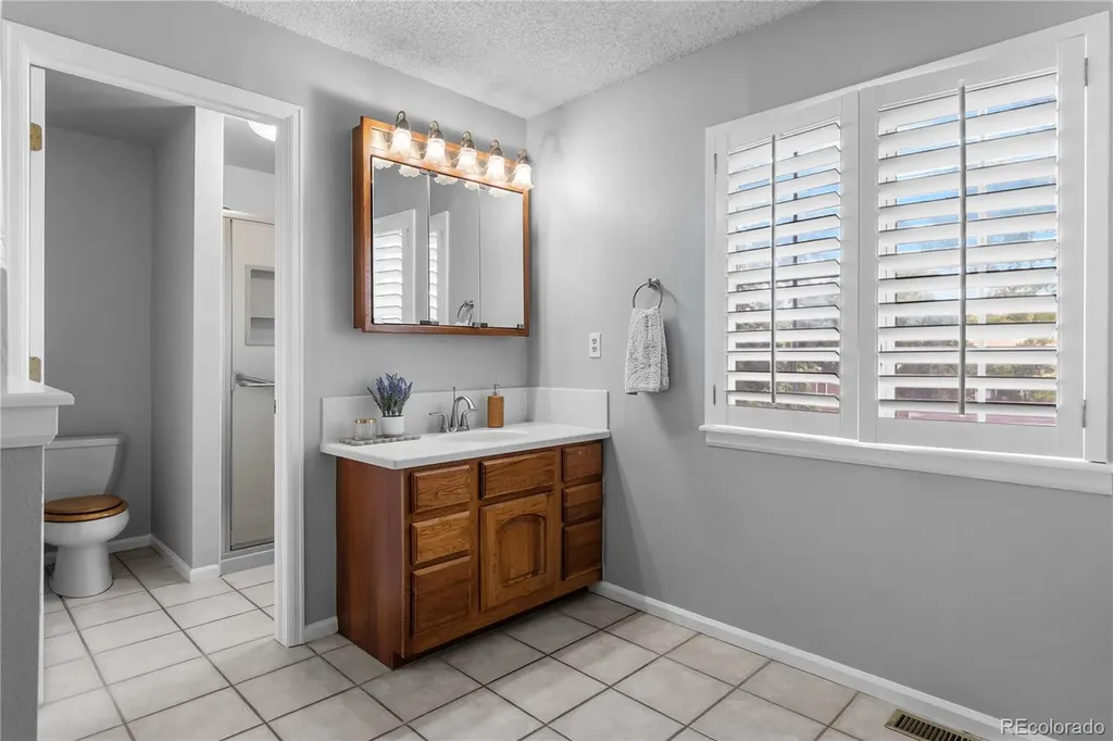 10084 W Geddes Circle Littleton CO 80127
