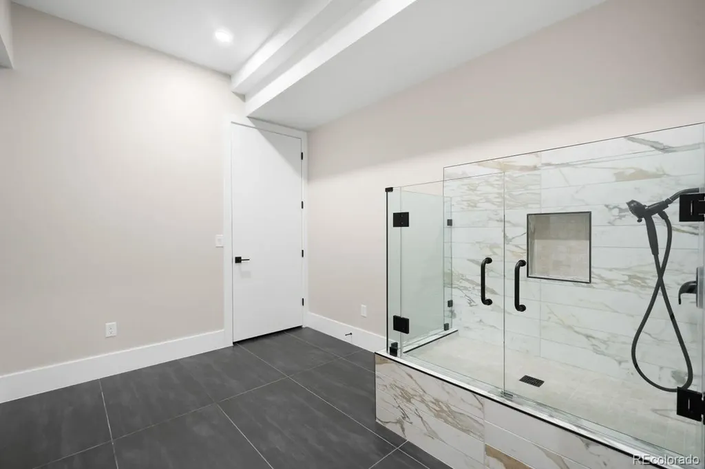 6954 S Espana Way Centennial CO 80016