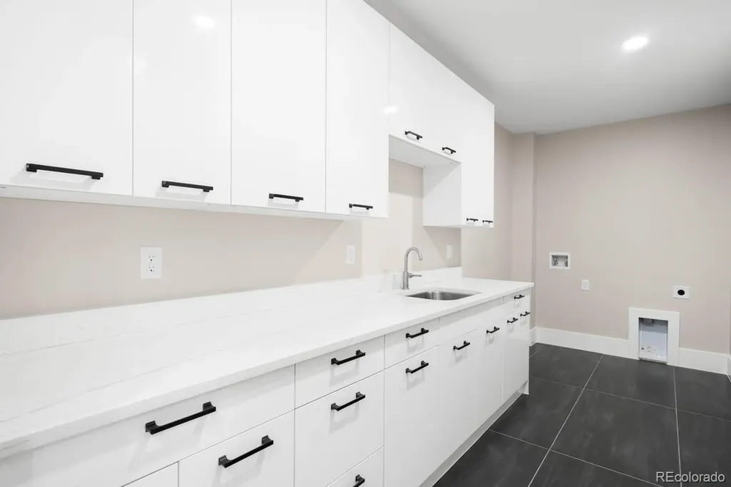 6954 S Espana Way Centennial CO 80016