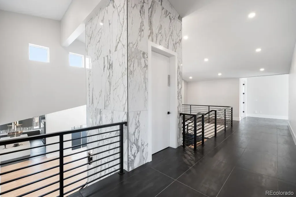 6954 S Espana Way Centennial CO 80016