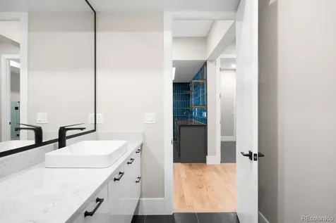 6954 S Espana Way Centennial CO 80016