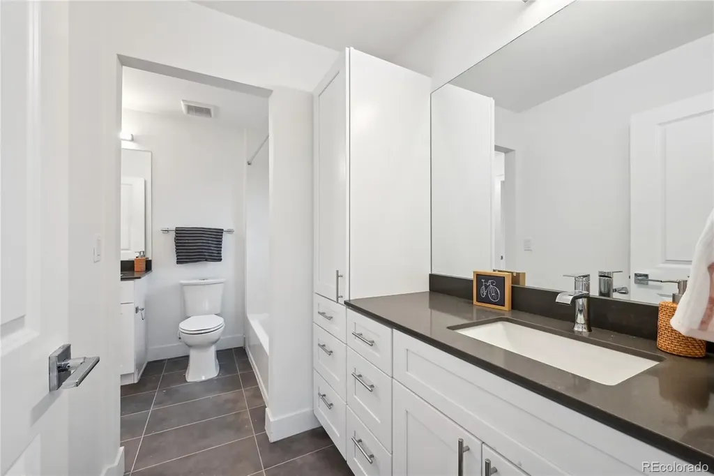 5282 Columbine Lane Denver CO 80221