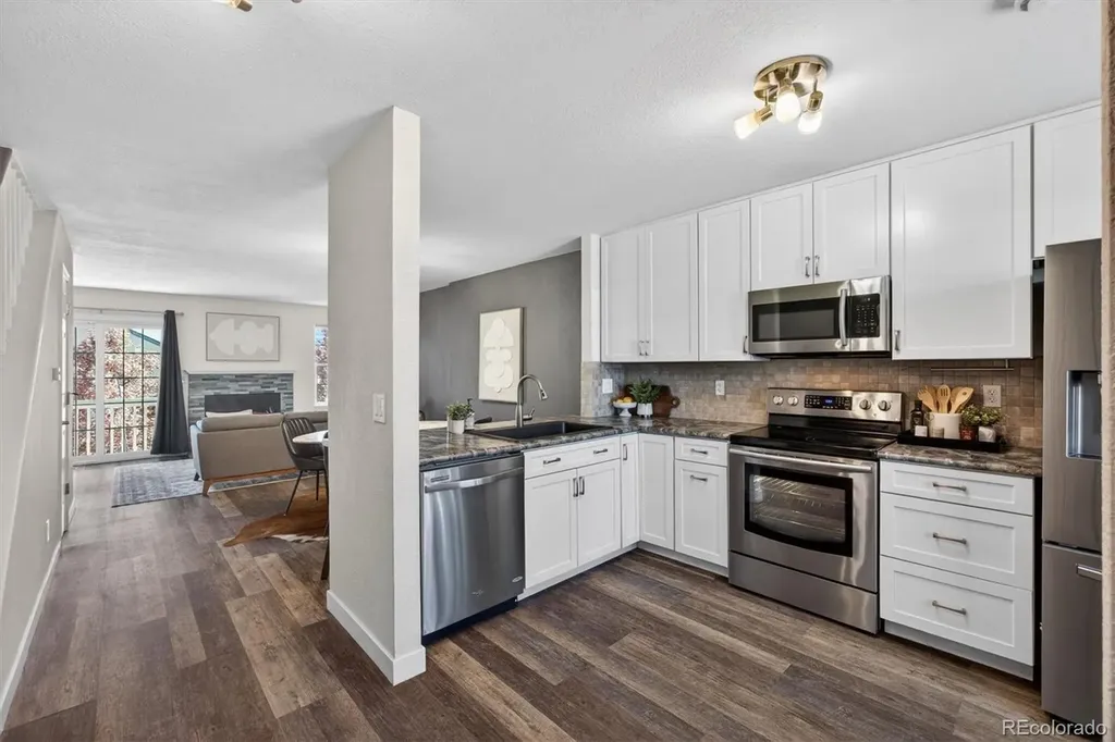 10537 W Maplewood Drive Littleton CO 80127