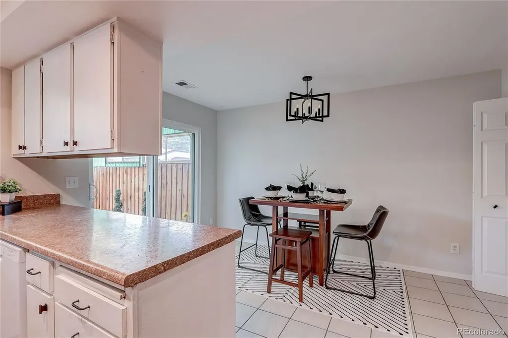 582 S Xenon Court Lakewood CO 80228