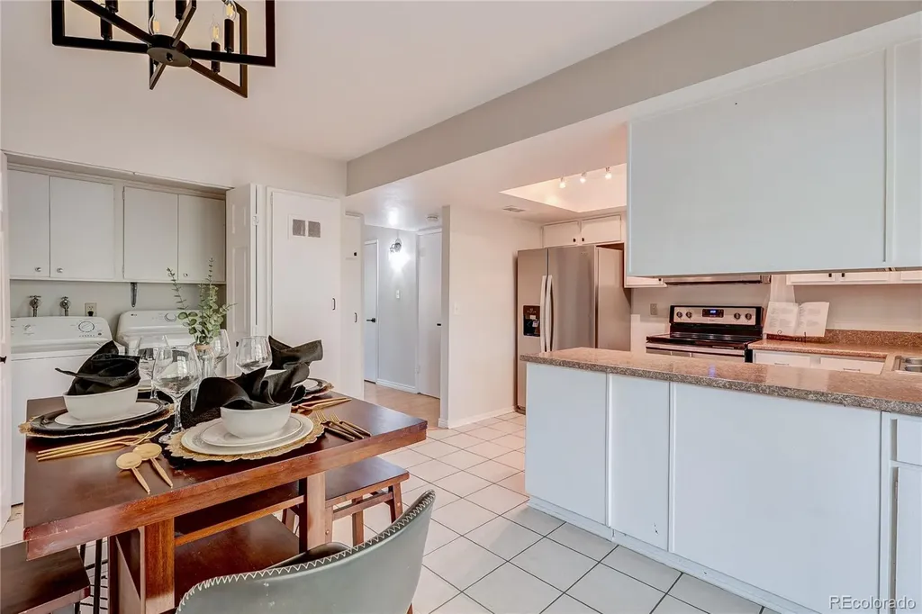 582 S Xenon Court Lakewood CO 80228