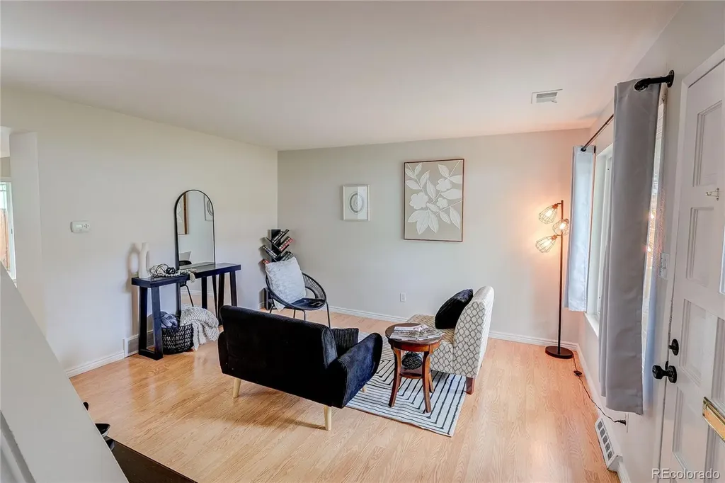 582 S Xenon Court Lakewood CO 80228