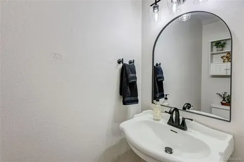 582 S Xenon Court Lakewood CO 80228