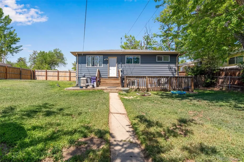 934 Linley Court Denver CO 80204