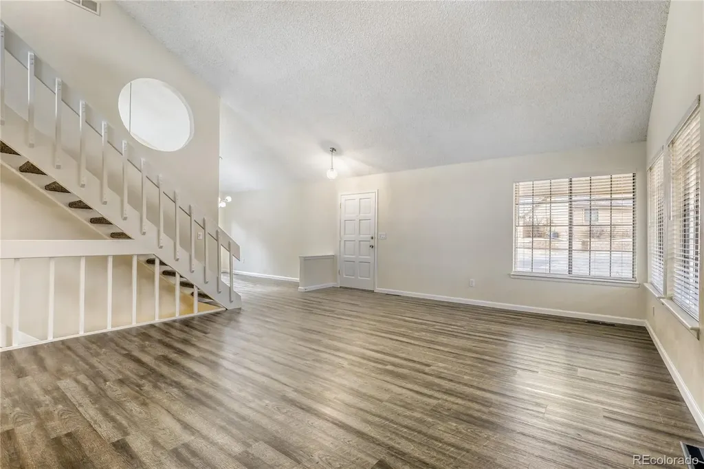 204 S Eagle Circle Aurora CO 80012