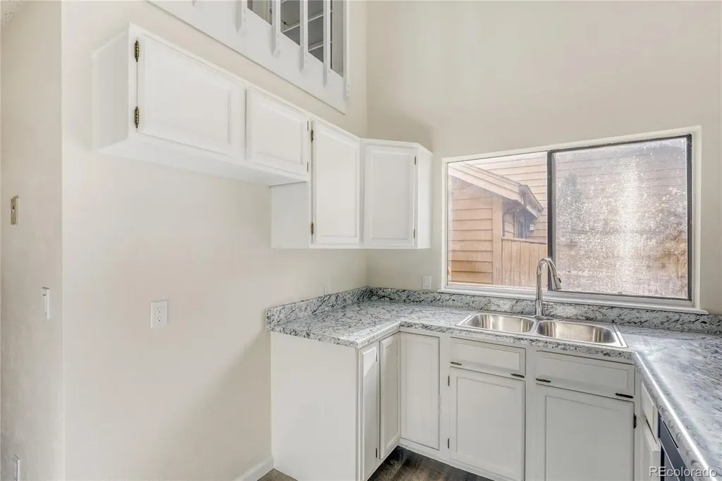 204 S Eagle Circle Aurora CO 80012