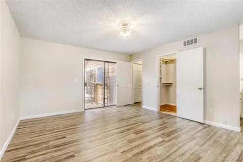 204 S Eagle Circle Aurora CO 80012