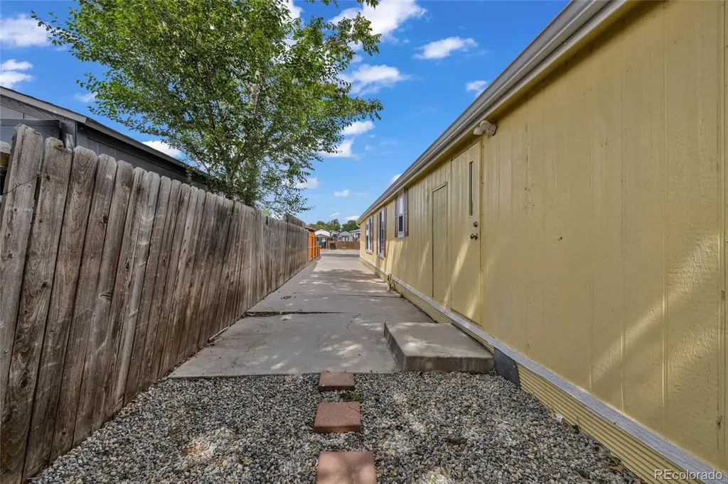 8460 Garfield Way Denver CO 80229