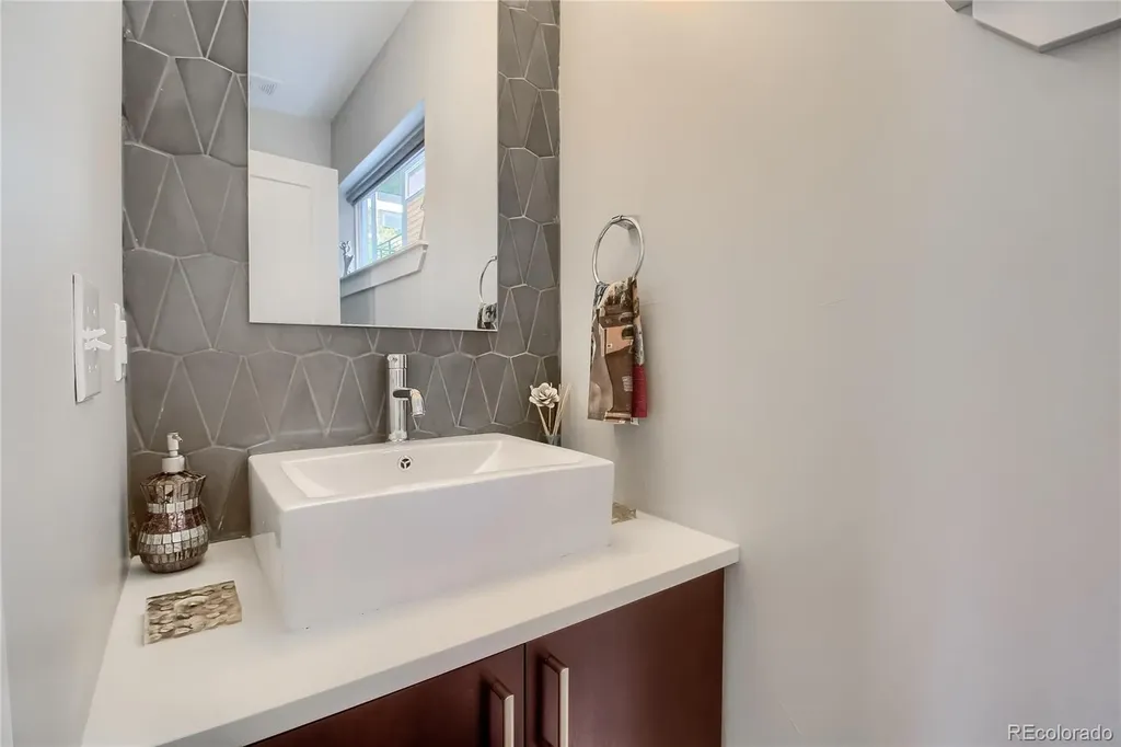 1648 Lowell Boulevard Denver CO 80204