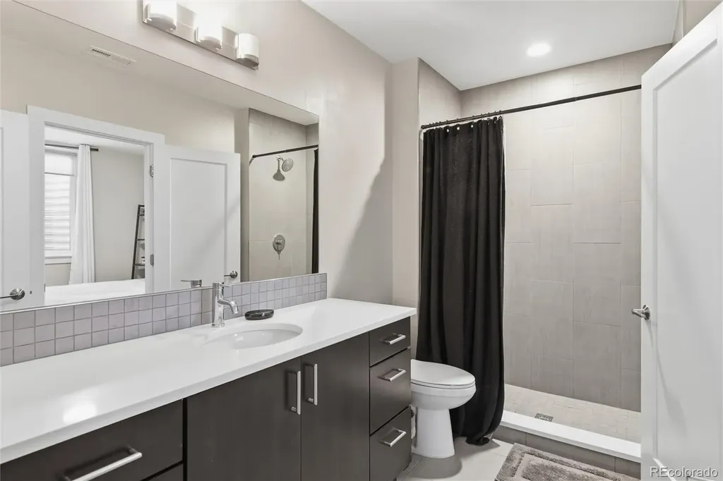 1648 Lowell Boulevard Denver CO 80204
