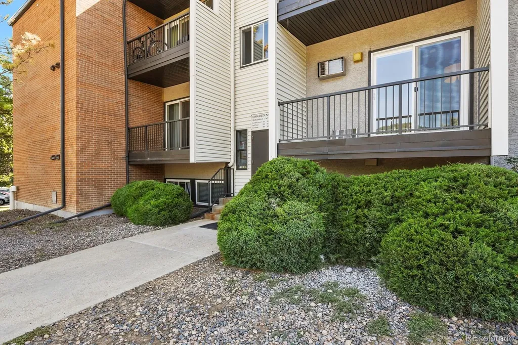 1350 Golden Circle Golden CO 80401